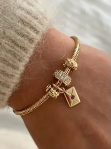 Snake Chain Envelope Pendant Bracelet for Women, Stackable Bracelets, Daily Wear Office Date Accessory, Stylish Hand Jewelry, Fashionable Jewelry