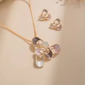 Premium Enamel Petal Necklace Set for Women – Chic Lightweight Design, Elegant Everyday Style