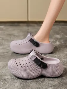 Unisex Breathable Holey Thick Sole Slippers, Lightweight Slipper, Thick Bottom Slippers, Adjustable Striped Design, Eva Material, Sporty Style, All Seasons, Outdoor & Indoor Use, Footwear
