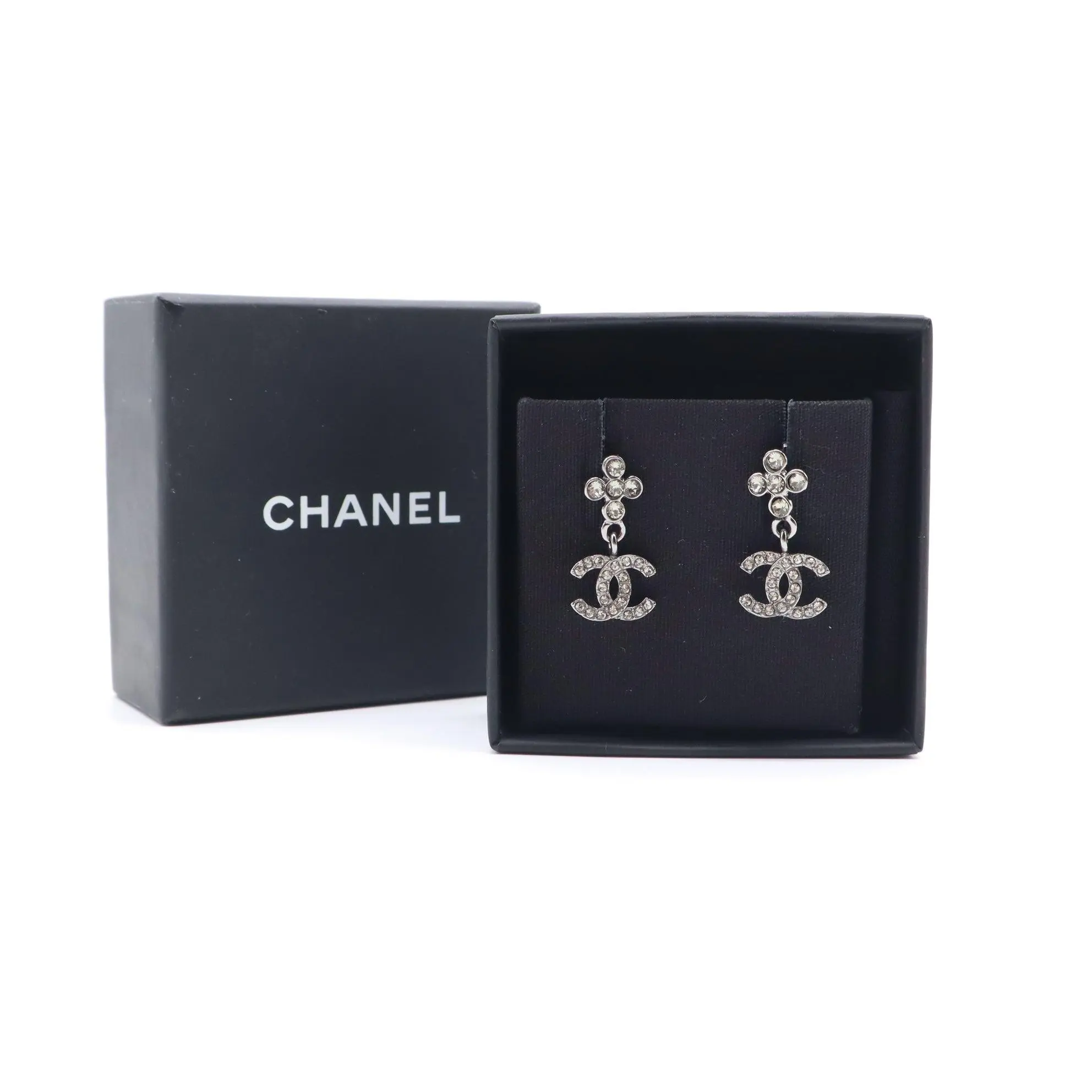 Pre-owned Chanel Crystal Clover CC Drop Earrings W21711