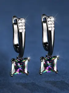 A pair of black gold geometric square ear buckles made of colored zirconia are fashionable, elegant and retro, suitable for women to wear at travel, wedding and party events Cubic Zirconia