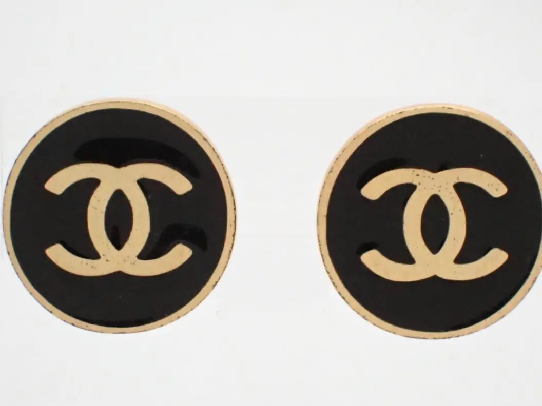 Pre-owned Chanel Gold CC Mark with Black Enamel Round Clip On Earrings with Box