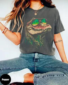 Crocodile Sunglasses T-shirt, Retro Alligator Graphic, Summer Vibes