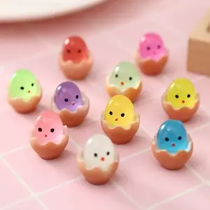 10/20/30Creative Mini Cracked Luminous Glow In Dark Chicken Ornaments Home Decor Ornaments DIY Crafts Resin Ornaments Toys Gifts