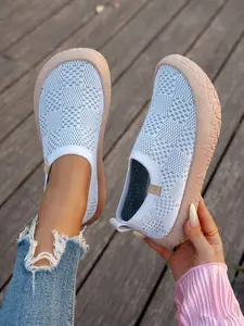 Women's Knit Mesh Slip-On Sneakers, Low-Top Casual Footwear with Textured Knit Uppers and Chunky Soles for Everyday Wear, Walking and Errands, Fashion Casual Shoes