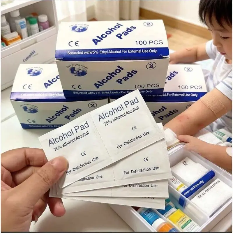 First aid kit essential, 75% alcohol swabs in individual packaging, skin Wound Care disinfection and cleaning supplies, standard item for home medical kits, emergency essen for war and disasters, daily disinfection
