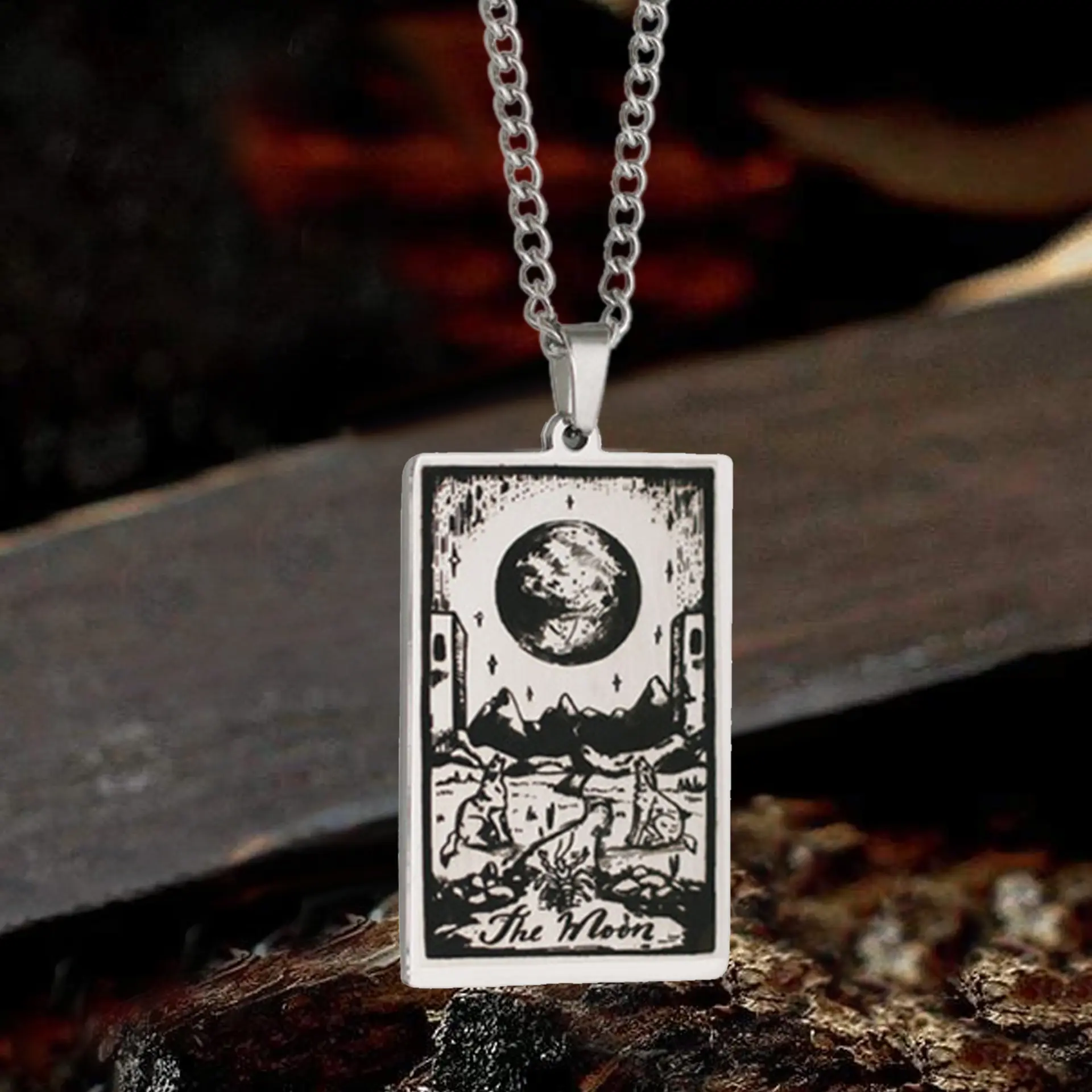 GTHIC Moon Major Arcana Tarot Stainless Steel Square Card Necklace, Exquisite Chain Jewelry, Modern Versatile Jewelry Accessory for Daily Wear, Modern Versatile Accessories