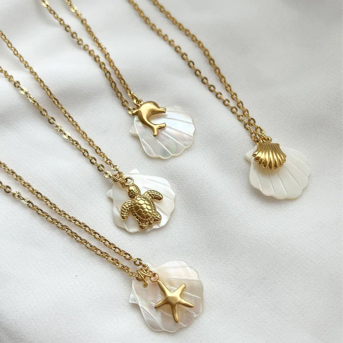 Women's starfish pendant necklace, 14K gold plated summer beach necklace, dolphin/turtle/starfish/shell pendant necklace
