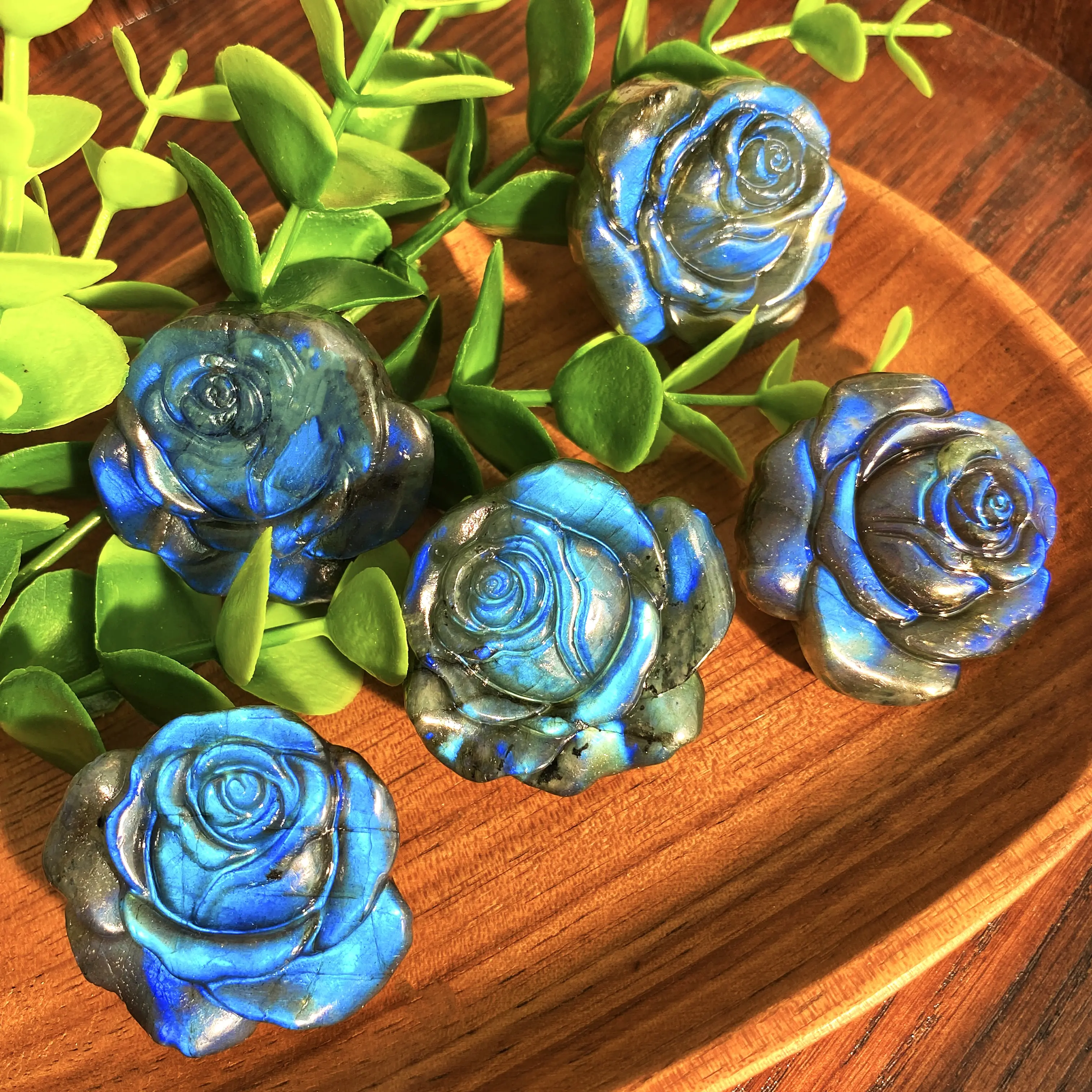 crystal carving-labradorite rose