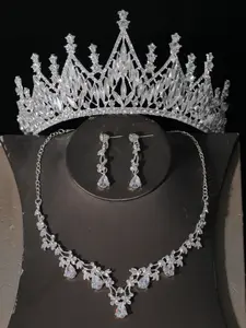 A set of classic and atmospheric bridal accessories, including a rhinestone crown, necklace, and earrings, consisting of 4 pieces of wedding accessories. Available in multiple colors, this set is also suitable for weddings, parties, and gatherings Tiaras