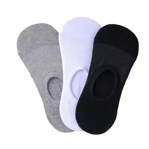 The sports socks specially designed for basketball and running are very suitable for pairing with sports shoes and are also applicable for outdoor activities
