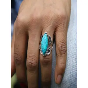 Random Stone Pattern, A Noble Blue Turquoise Inlaid Ring From Europe And America, Very Suitable For Anniversary And Birthday Gifts, Party, Evening.