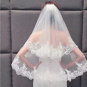 Double-layer hair comb veil with exquisite sequins and lace trim, bridal veil for photo shoots and wedding accessories, princess-style wedding veil