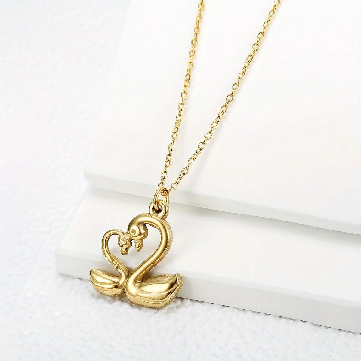 Geometric Swan Pendant Necklace, Stainless Steel Fashion Jewelry for Daily Casual Wear, Anniversary or Birthday Gift, Animal