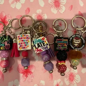 {Live Claim} Beadeable Keychain