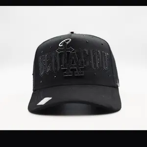 Cap “LA Bendecido”, Blackout,”BiggBoss”.