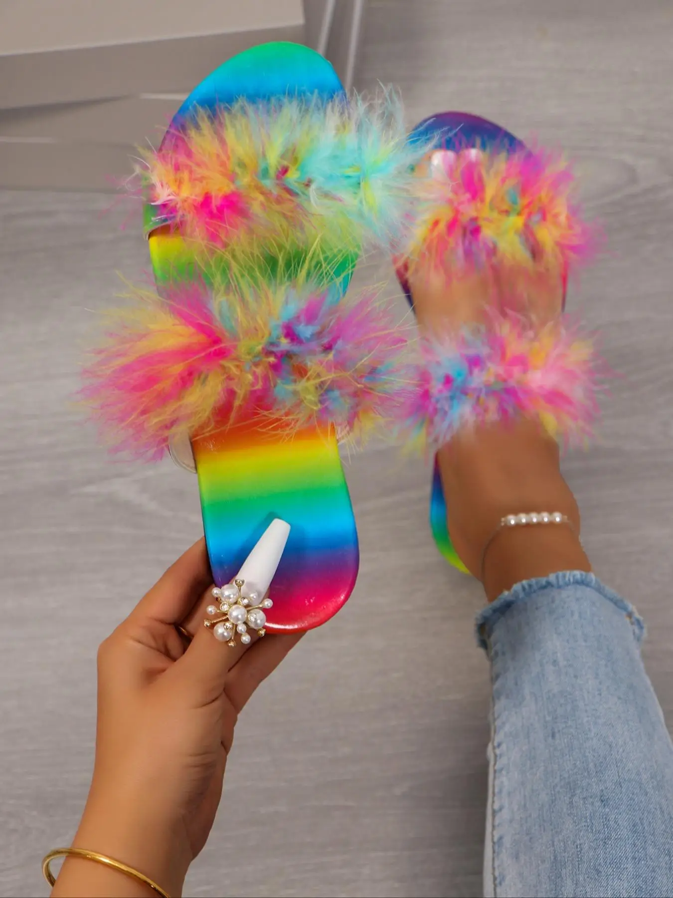 Women's Cute Colorful Fluffy Slip on Sandals, 2024 Fashionable Summer New Casual Trendy Flat Sandals, Fashionable Shoes for Indoor and Outdoor Wear fo