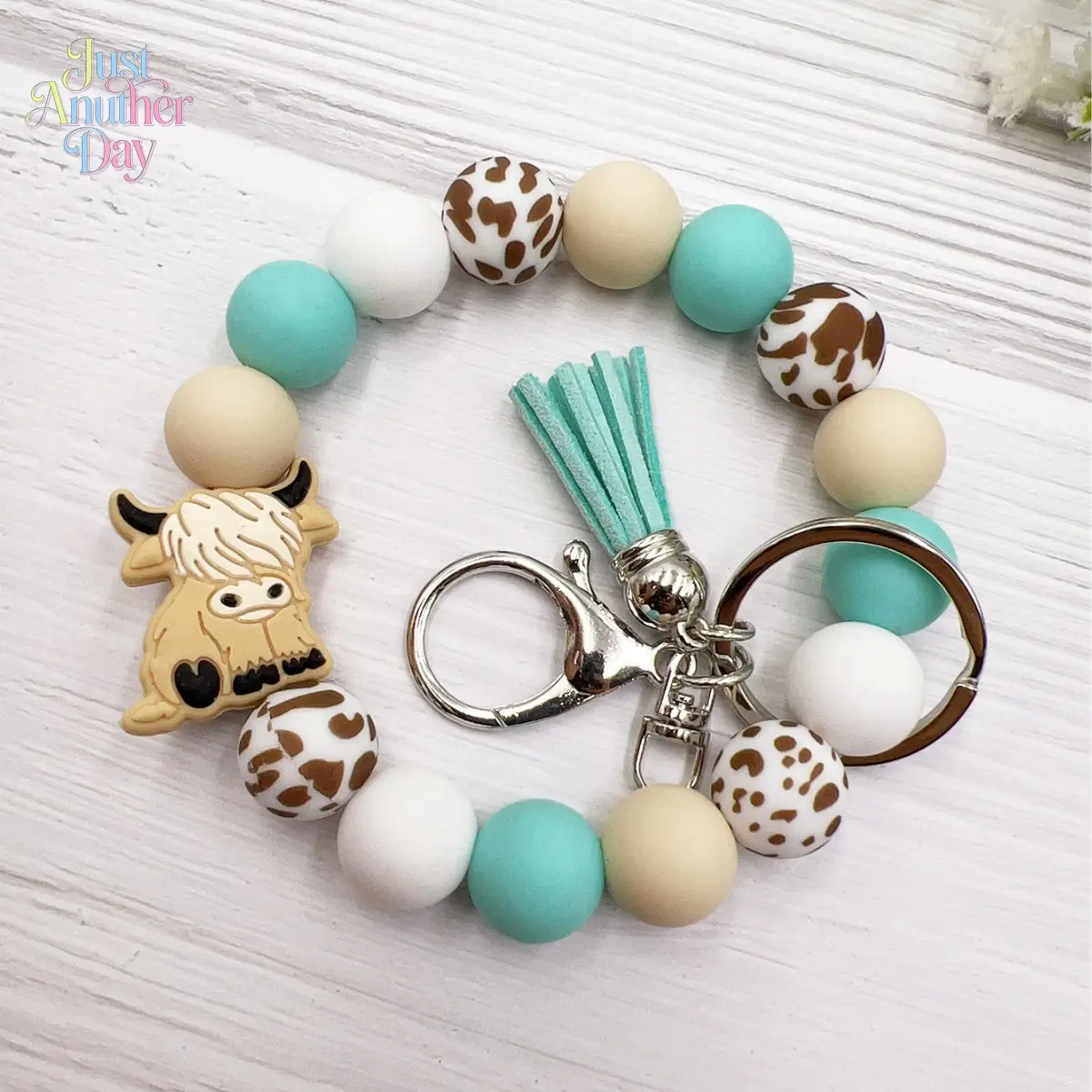 2026 New Highland Look Silicone Bracelet Keychain, Fuzzy Trendy Cute Keychain with Cartoon Tassels, Sports & Outdoor Camping Hiking Picnic Accessories
