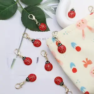 1PC Inspirational Ladybug Keychain, Trendy Cute Keychain, Cute Miniature Bug Charms with Lobster Clasp, Animal Keychain Ladybug Pendants for Bag Accessories, Phone Case Decorations, /Holiday Gifts