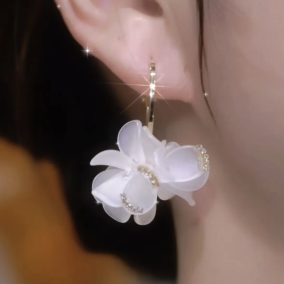 Elegant, stylish and versatile classics; 14k gold-plated; fresh and sweet white earrings; gift jewellery; party jewellery; eye-catching earrings