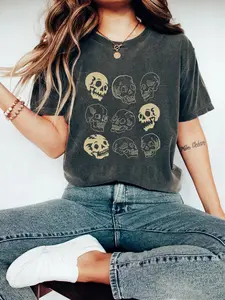 Women's Skull Print Round Neck Tee, Fashion Casual Crew Neck T-Shirt Top for Daily Holiday Vacation Outdoor Wear, Ladies Clothes for Summer
