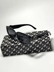 Men's Skull Flower Fashion Glasses, Retro Rivet Design, Large Square Frame, Thick Bold Style, Summer Outdoor Selfie Eyewear, Square Frames Sunglasses
