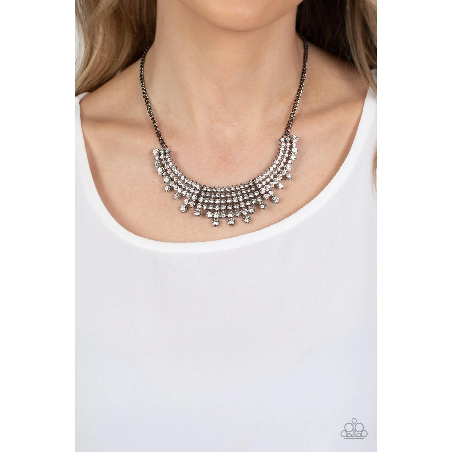 Shimmering Song - Necklace Black