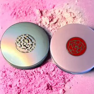PINK PEACH AND BANANA POWDER Pore Minimising High Coverage Oil Control Soft Focus Long-lasting