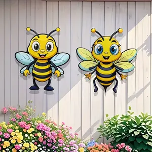2 Metal Bees Outdoor Wall Decorations - Lovely Garden Bees with Fine Wings and Antennae, Durable Iron Bee Statues Suitable for Fences, Easy to Hang Lightweight Bee Decorations, Suitable for Gardens, Lawn, Terrace - Ideal Gift for Nature Lovers
