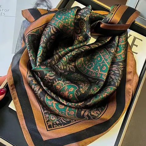 1pc Women's Faux Silk Paisley Print 70cm Square Scarf, Classic Paisley Pattern Bandana, Fashion Accessory & Professional Neckerchief, Suitable For Daily Wear
