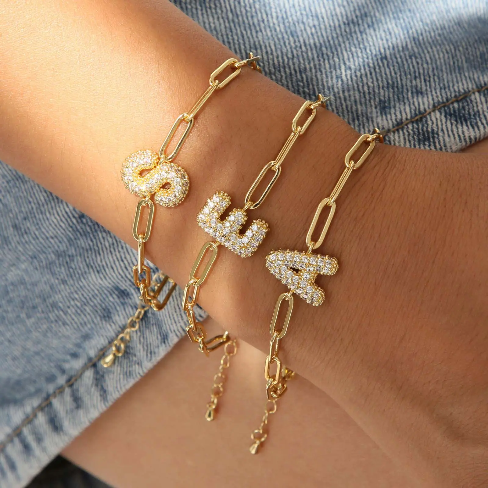 Bubble Balloon Bracelet with 26 Zircon Paperclip Chains, Adjustable Chain, and Name Initials - Suitable as a Gift for Couples