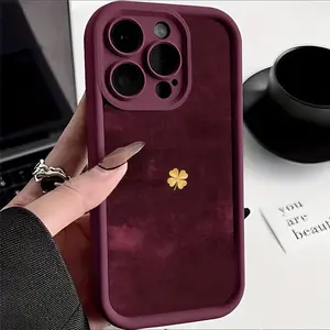 Dark Red Background with a Four-Leaf Clover TPU Case for iPhone 17 Pro Max 16 16e 15 14 Plus 13 12 Mini 11 Air X XS Straight Edge Drop-Resistant Rugged Durable Cover Shell Valentine's Day Gift 2D printing Protective Protection