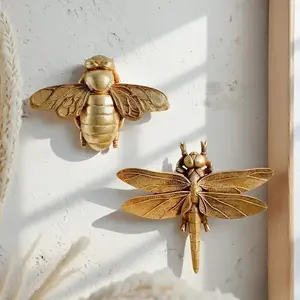 3D Resin Gold Insect Hanging Ornament, Whimsical Room Decor, Bee & Animal-Shaped Crafted Contemporary Hanging Decor, Unique Mini Desk Artwork Gift for Bedroom