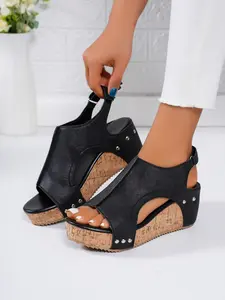 2026 New Fashion Women's Wedge Design Sandals Rivet Decor Open Toe Back Strap Thick Sole Platform High Heel Sandals