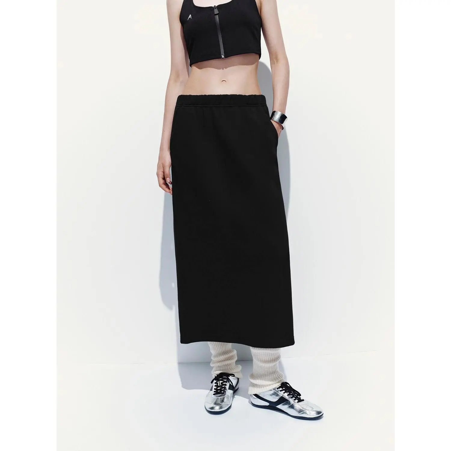 Women's Everyday Minimalist Midi Skirt, Straight-Cut Stretch Cotton Blend with an Elastic Waist, Pockets, and Back Slit, Pull-On Fit, Casual, Polyester, Fabric, Solid, Cold Wash, Xs