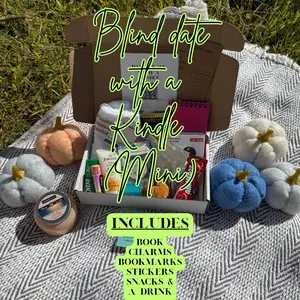 Blind Date with a Kindle- MINI box  - Date night with a Kindle | Fantasy, Romance, Thriller, Dark Romance, Romantasy
