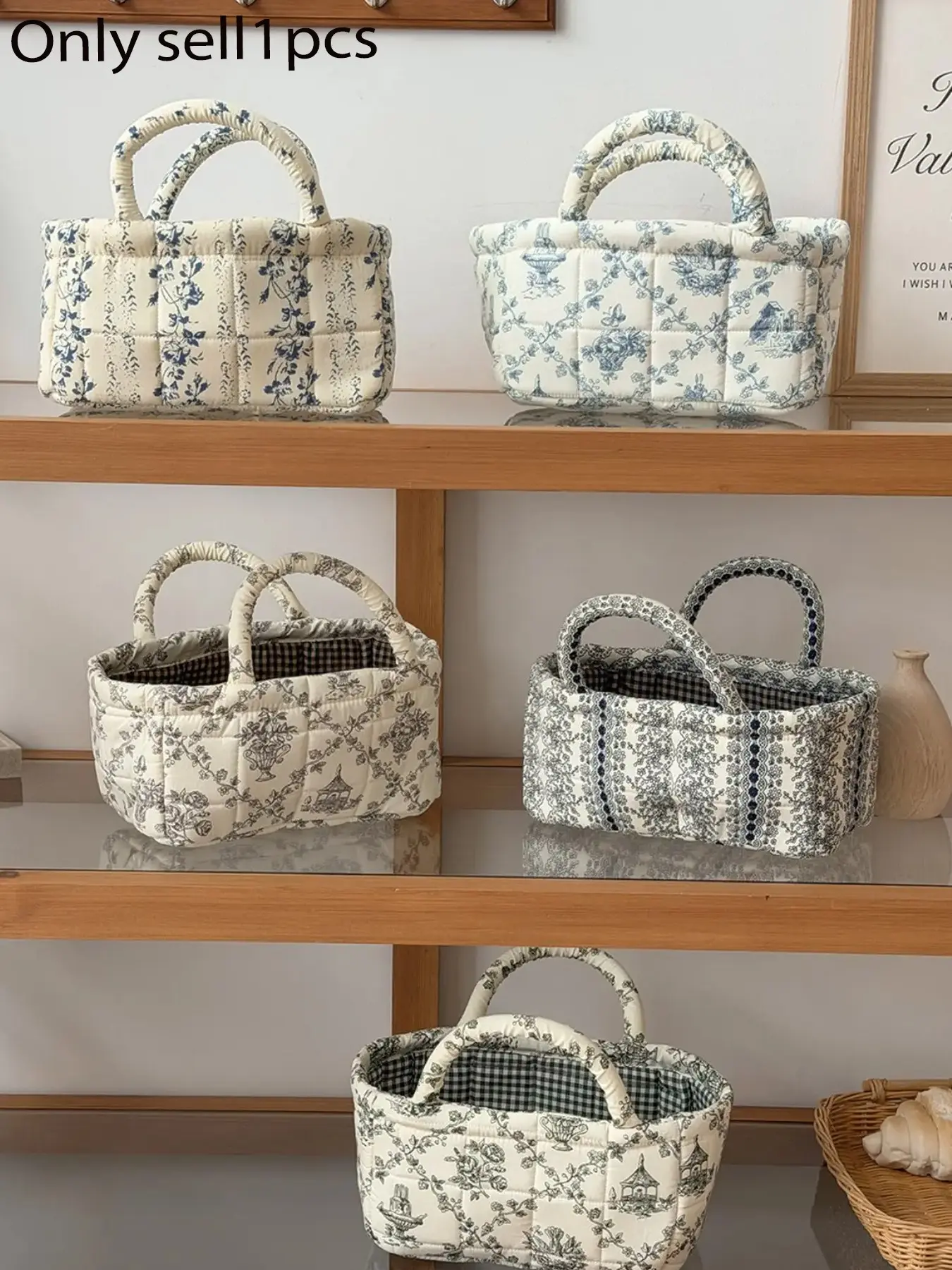Vintage  Quilted Tote Bag, Cotton Padded Handbag, Aesthetic Blue Floral Print Small Basket Bag, Cute Floral Handbag for Women, Travel & Daily Use, Elegant Square Handbags