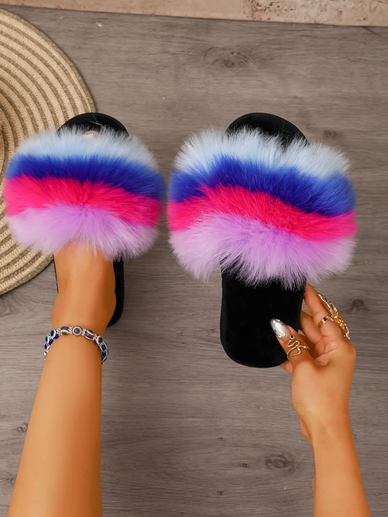 2026 Women's Gradient Faux Fur Sandals, Open-Toe Plush Indoor Outdoor Slippers, Non-Slip Warm Cozy Shoes for Home and Daily Wear, Warm House Slippers