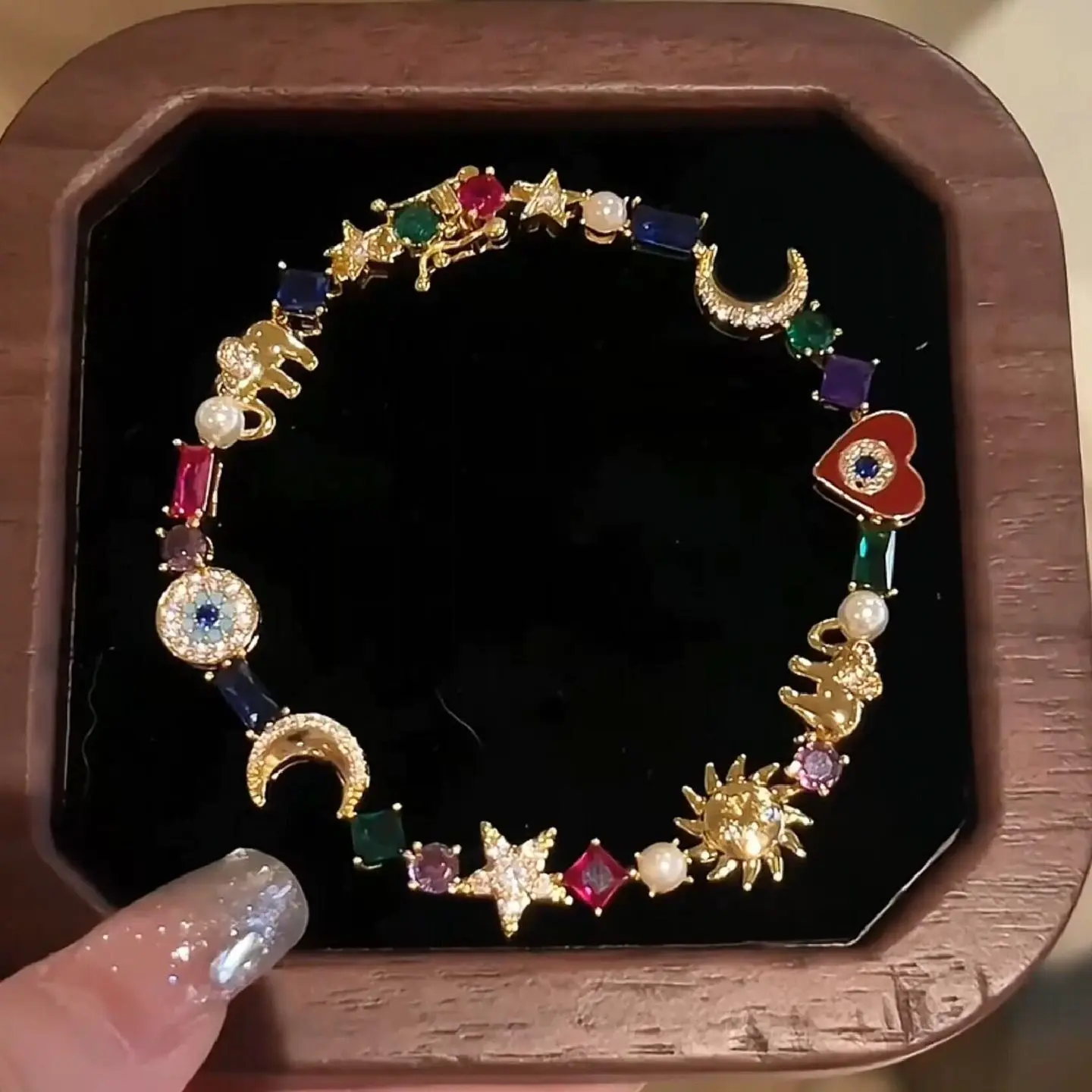 Retro Bangle Bracelet for Women with Carved Gold Stars and Moon Motifs, Heart Shaped Charm Encrusted with Multicolored Glitter Diamonds, Diamond Encrusted Bracelet, Heart Shaped Bracelet