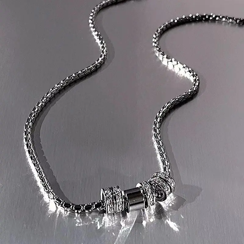 Unisex Stainless Steel Collarbone Necklace - Neutral Cool Style, Sparkling Diamond Ring Pendant, Light Luxury Versatile Costume Jewelry men