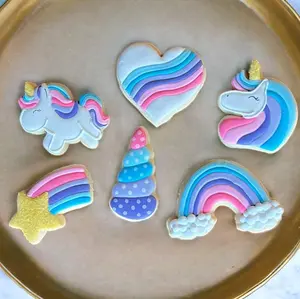 'Unicorns & Rainbows' Cookie Decorating Tutorial + Cookie Cutters