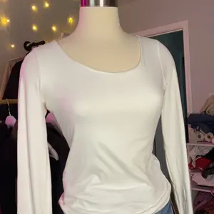 Double layered long sleeve top - white