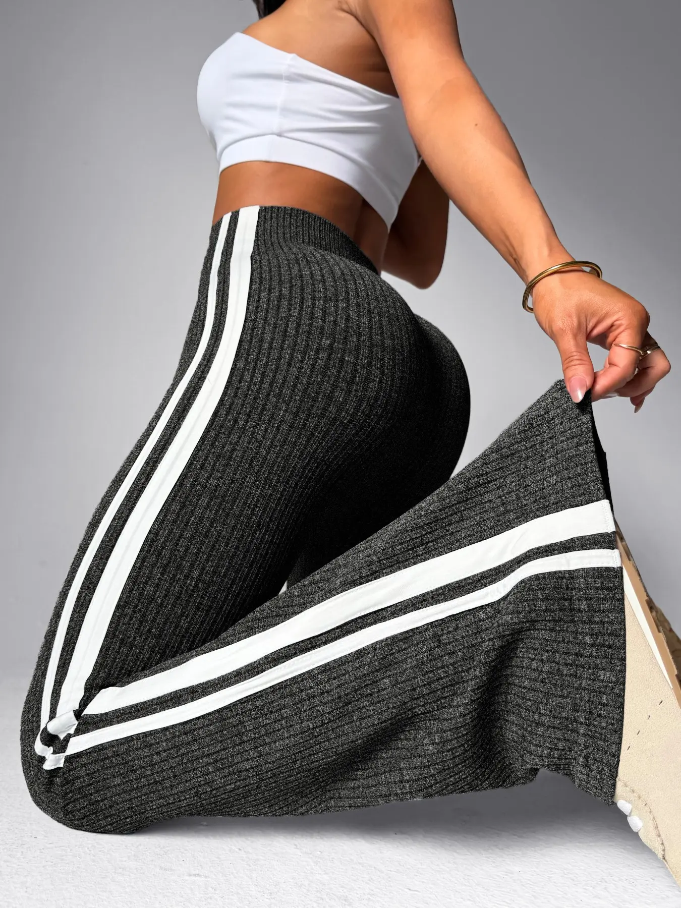 Vertical Striped Women's Sport Pants, Fitness Sports Pants, Knitted Sports Pants, Yoga Workout Pants, Loose Casual Yoga Wide Leggings, Fashionable Bell Bottoms, All Seasons, Sporty Style, Activewear Bottoms