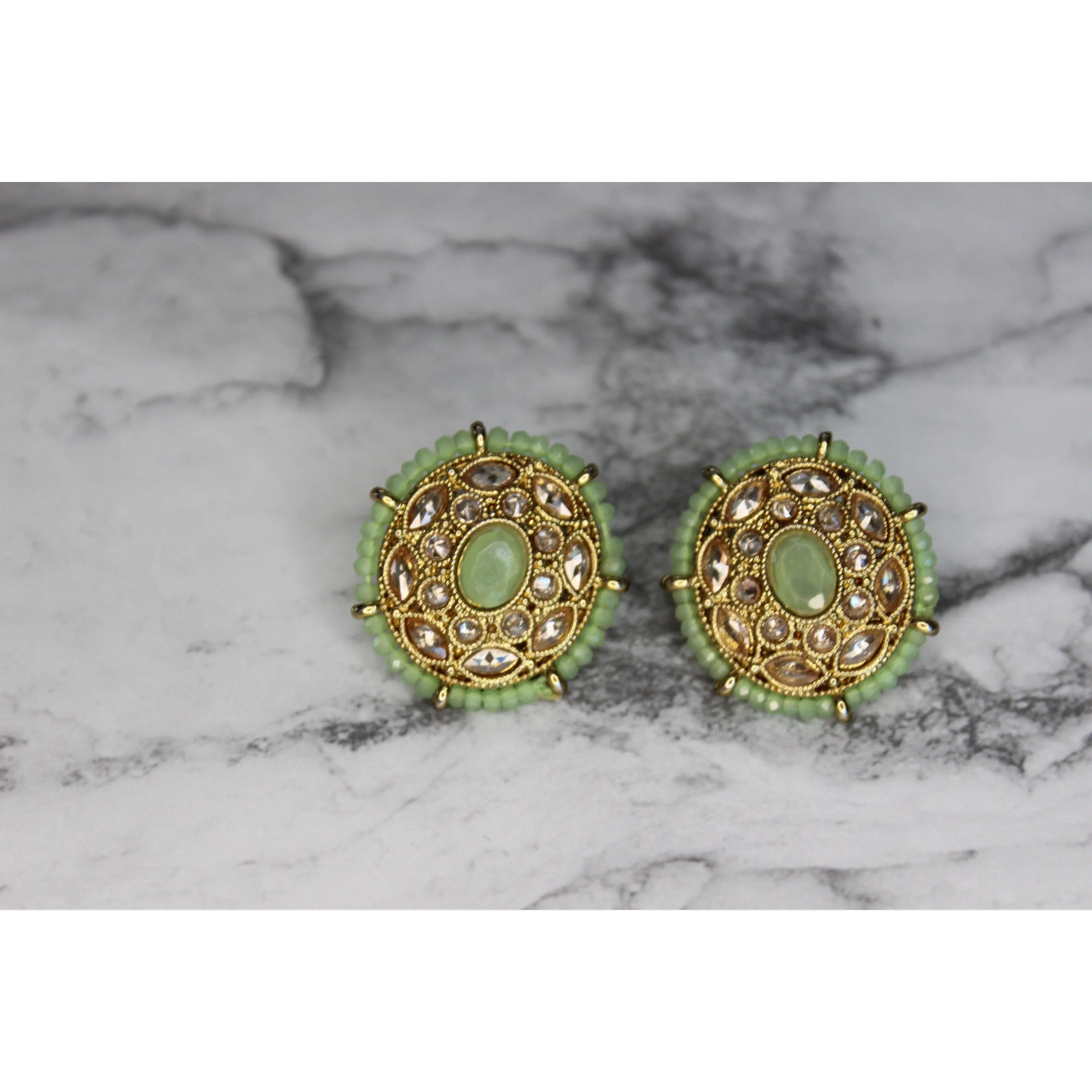 Kundan Oval Stone Pearl Border Stud Earrings