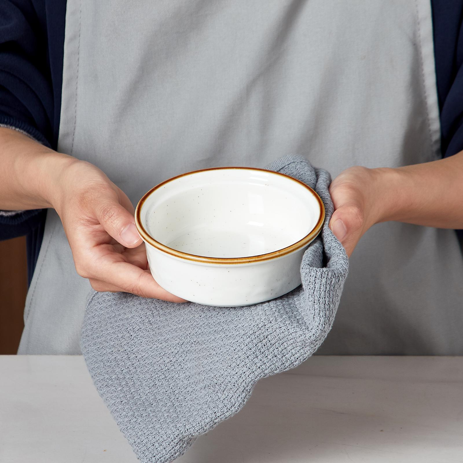 4.5" 6.8 Oz White Ceramic Ramekins With Gold Trim, Set Of 6 Oven Safe Shallow Souffle BowlsFor Desserts, Dips & Creme Brulee, Oven Safe Souffle Dishes For Creme Brulee Souffle PuddingLava Cake Stoneware Custard Cups For Baking Ceramic Sauce Bowls