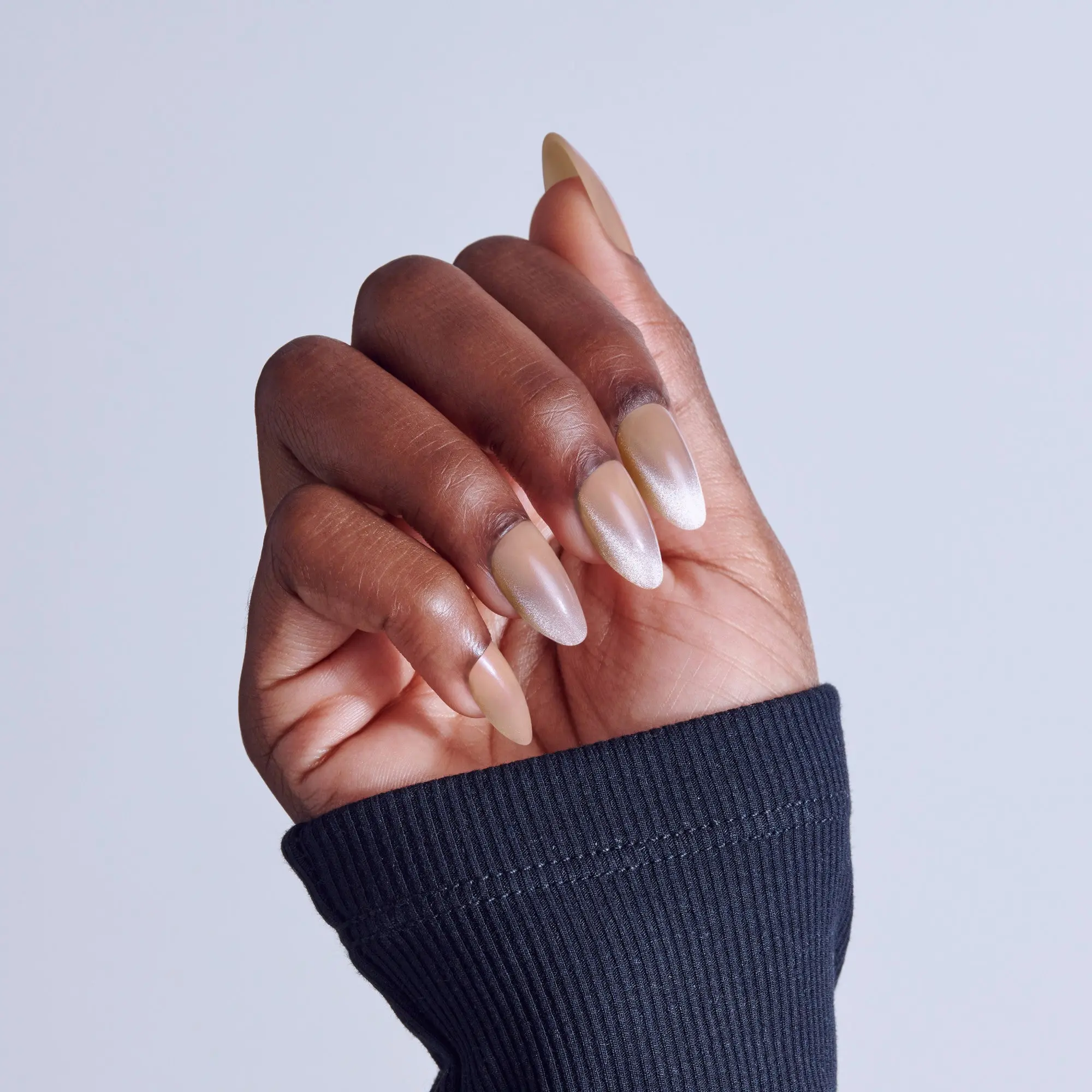 Kiss Core Magnetic Press On Fake Glue Nails - Amazon Falls | Magnetic, Beige, Medium, Almond