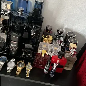 Lifewit 4 Tier Black Display Stand for Cologne,Perfume,Figures, Cupcake, Dessert, Spice, Fragrance, Countertop, Vanity, Dresser, Cabinet Use Racks Set Organizer