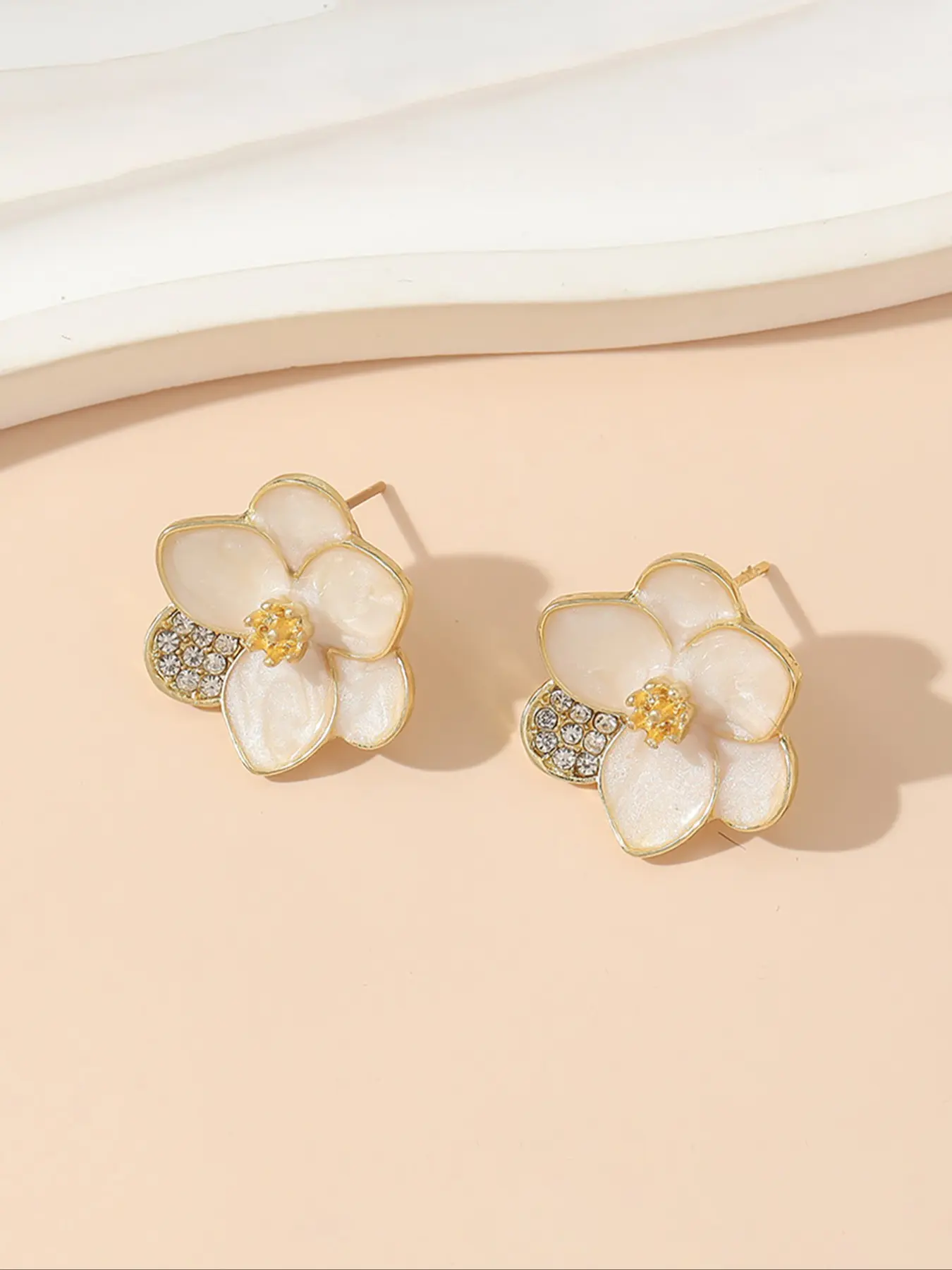 Elegant Rhinestone Camellia Flower Earrings for Women, Unique Daily Jewelry Accessory, Perfect Gift Idea for Her, Stylish Ear Decoration