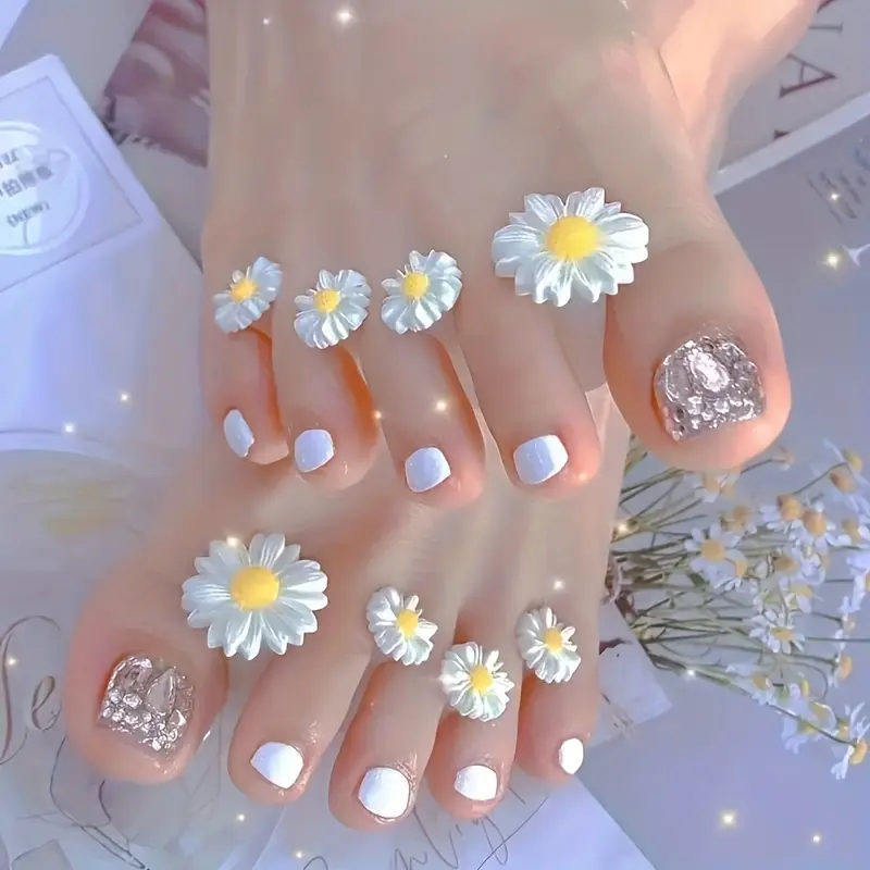 8-piece set of white daisy toe separators, designed to separate fingers and toes for preventing smudging when applying nail polish, Manicure Flower Design Nails
