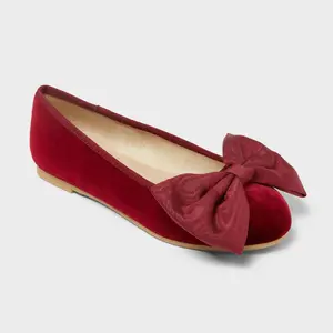 Cat & Jack Girls' Perla Ballet Flats - Classic Slip-On with Bow and Arch Support